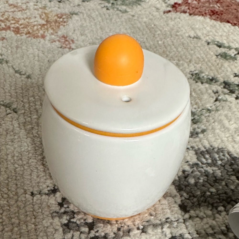 Vintage Egg-Tastic Ceramic Microwave Egg Cooker & Poacher Magic Under The Lid - Picture 5 of 11